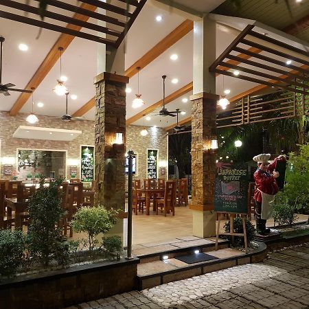 Eduardo'S Resort Calapan Ngoại thất bức ảnh